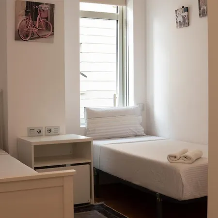 Apartment Cathedral Charm On Via Lantana Barcelona