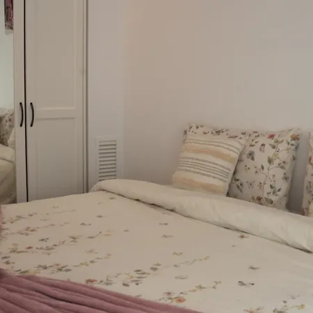 Apartment Cathedral Charm On Via Lantana Barcelona